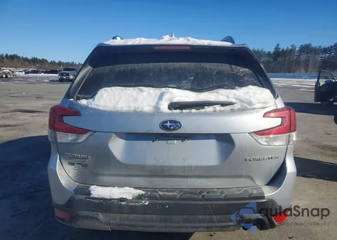 2019 Subaru Forester Premium z USA, uszkodzony, nr VIN JF2SKAGC8KH416974